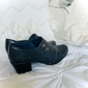 CLARKS COLLECTION | 8.5 | Emslie Warren Navy Side Button Bootie 26128442